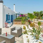 Maria Fabrika Syros Villa Vári