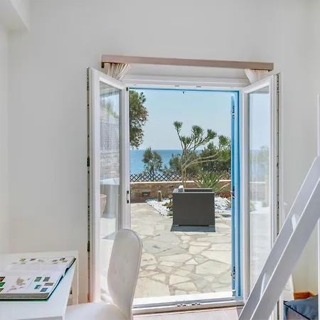 Maria Fabrika Syros Villa Vári