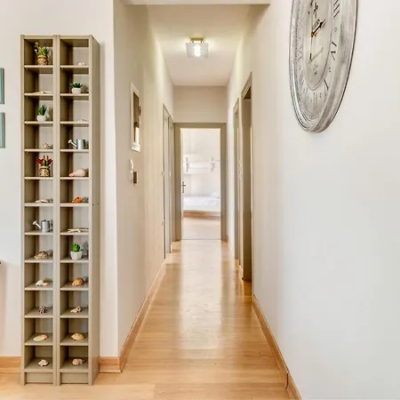 Maria Fabrika Syros * Vári