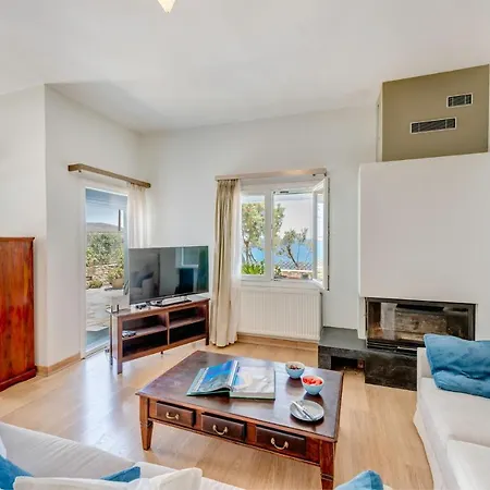 Maria Fabrika Syros * Vári