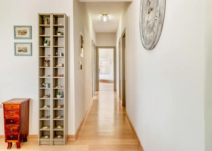 Maria Fabrika Syros * Vári